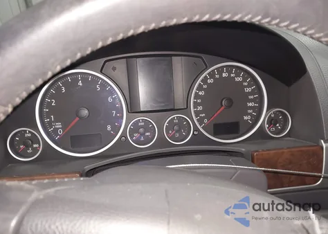 2008 Volkswagen Touareg 2 V8 Fsi z USA, uszkodzony, nr VIN WVGCB77L28D024753